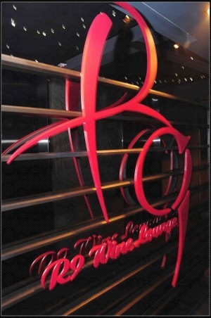 R9 WINE LOUNGE